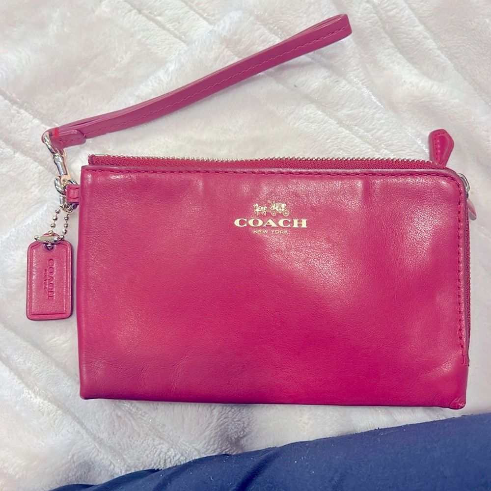 Coach Wristlet Red